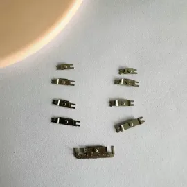 适用iphone苹果16 16plus 16pro 16promax侧键铁扣边键拍照键卡扣